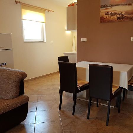 Family Friendly Seaside Apartments Kanica, Rogoznica - 12895 ภายนอก รูปภาพ